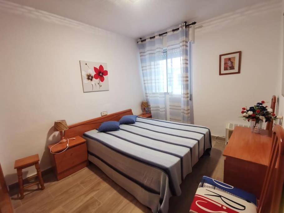 Primera Linea Playa Del Cura Con Piscina Торевьиа Экстерьер фото